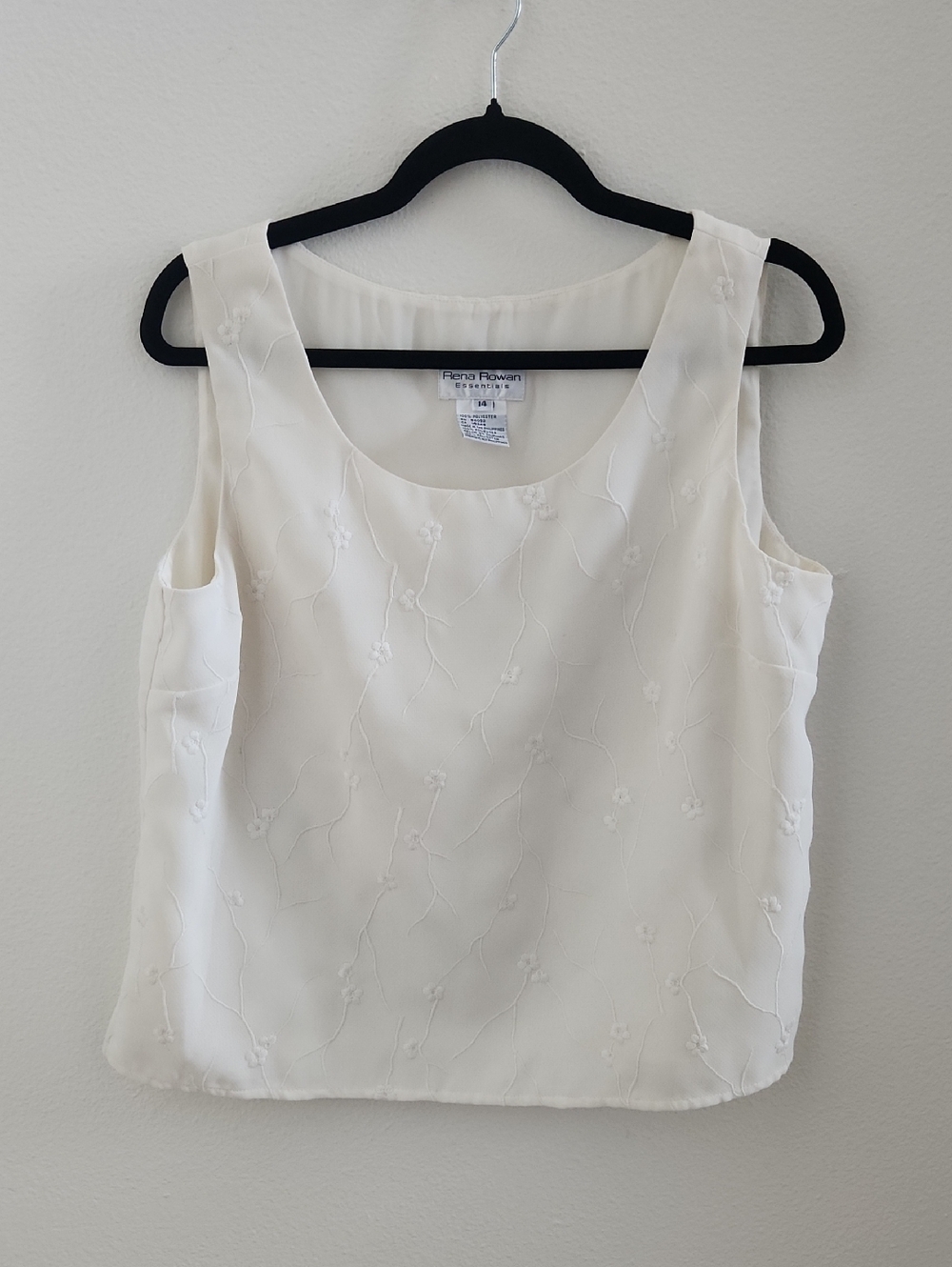 Rena Rowan Ivory Floral Embroidered Scoop Neck Textured Camisole